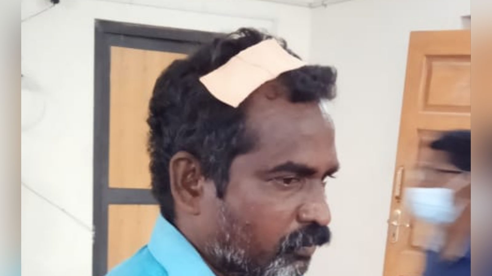 வாக்கு சேகரிக்க சென்ற பாஜக மண்டல துணை தலைவரின் மண்டை உடைப்பு: திமுக பிரமுகர் கைது