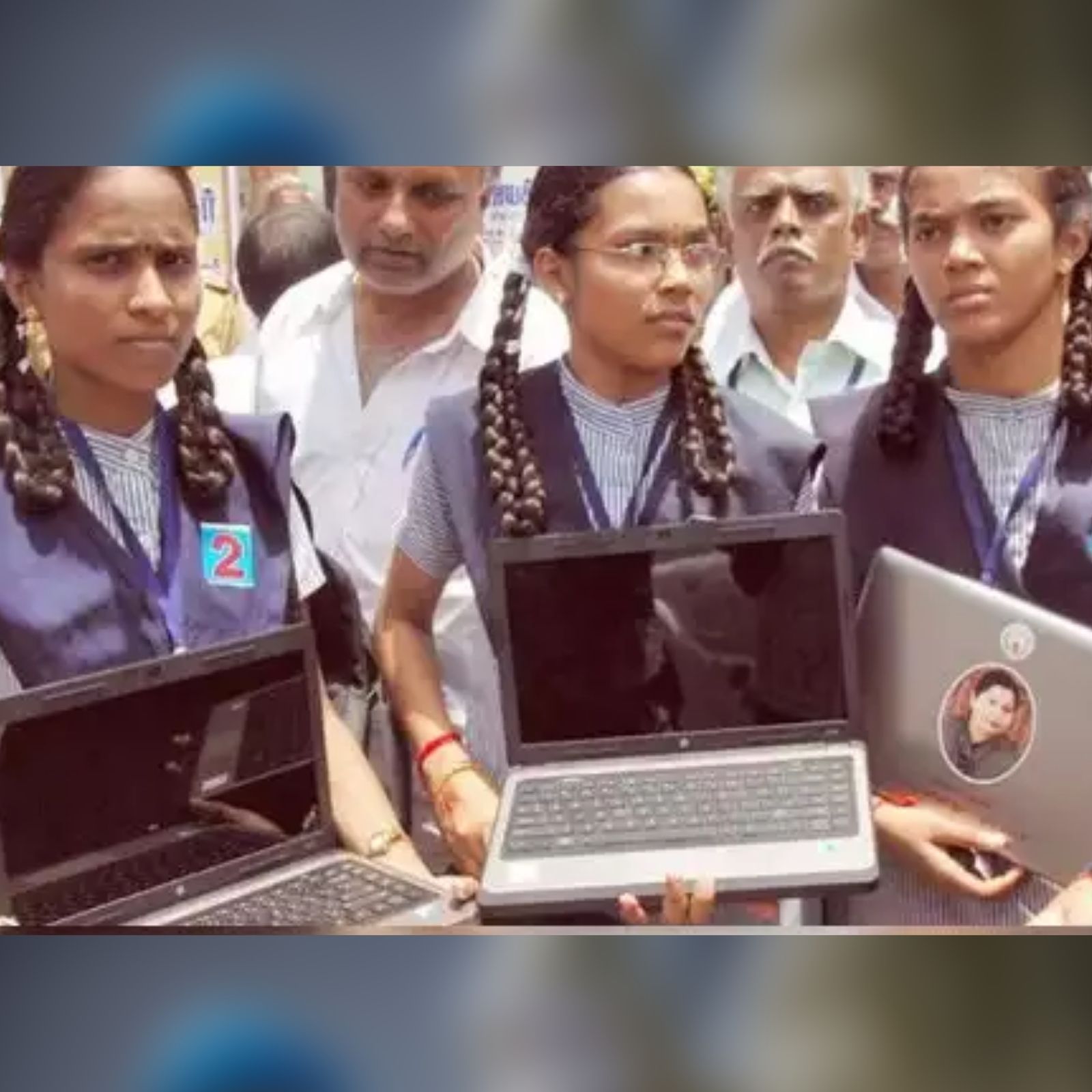 மாணவர்களுக்கு இலவச லேப்டாப் வழங்கும் திட்டம் ரத்தா? அமைச்சர் விளக்கம்