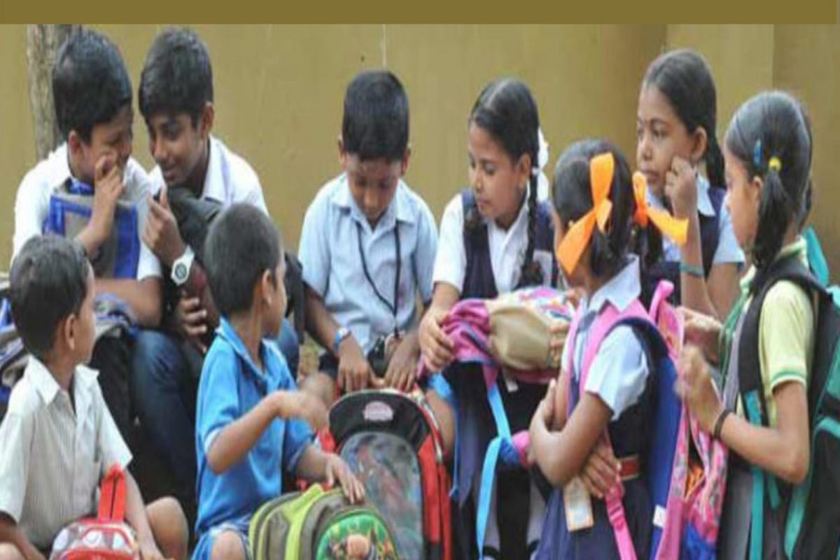 புத்தகப்பைகள் இல்லாத தினம்.. திடீரென ரத்து செய்த பள்ளிக்கல்வித்துறை