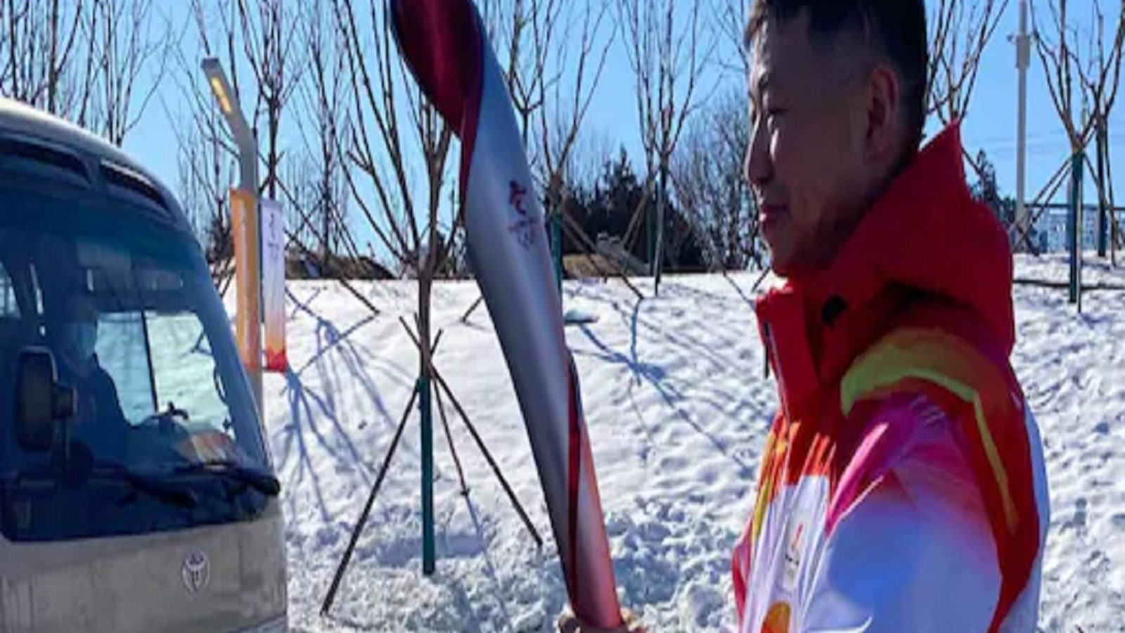 ராணுவ வீரரையா ஒலிம்பிக் ஜோதியை ஏந்தச் செய்வது?- இந்திய கண்டனத்துக்கு அமெரிக்கா முழு ஆதரவு