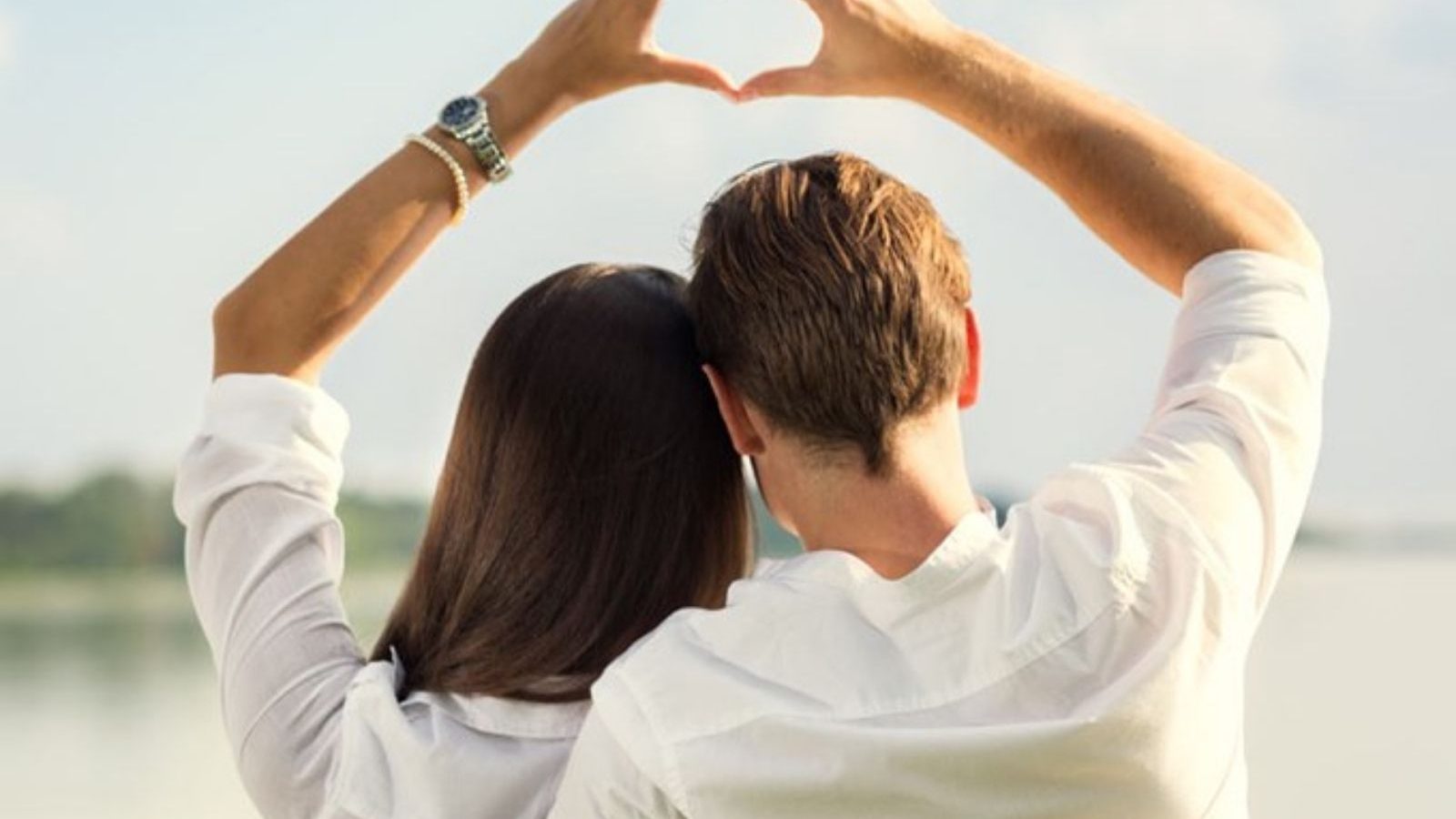 காதல் உறவில் பரிசு கொடுப்பது என்பது ஏன் முக்கியமான ஒன்றாக இருக்கிறது?