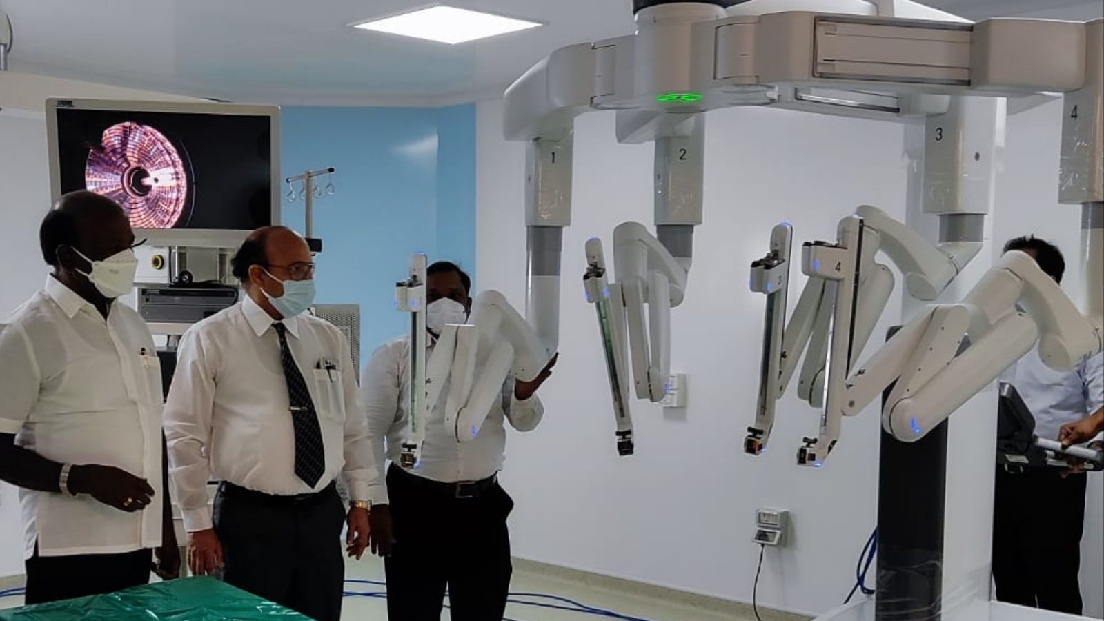 ஓமந்தூரார் அரசு பன்னோக்கு மருத்துவமனையில் ரோபோடிக் அறுவை சிகிச்சை கருவி அறிமுகம்