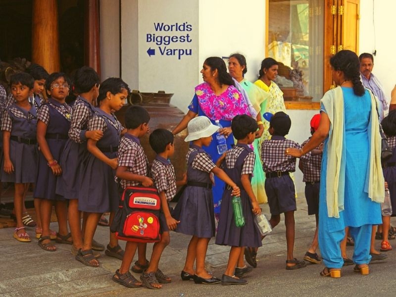  இந்த நிலையில் மழலையர் பள்ளிகளை திறக்க வேண்டும் என்ற கோரிக்கையை ஏற்று முதல்வர் மு.க.ஸ்டாலின் இன்று (பிப்ரவரி 16) முதல் பள்ளிகளை திறக்க உத்தரவிட்டார். அதன் அடிப்படையில் தமிழகம் முழுவதும் நர்சரி பள்ளிகள் இன்று திறக்கப்பட்டன.