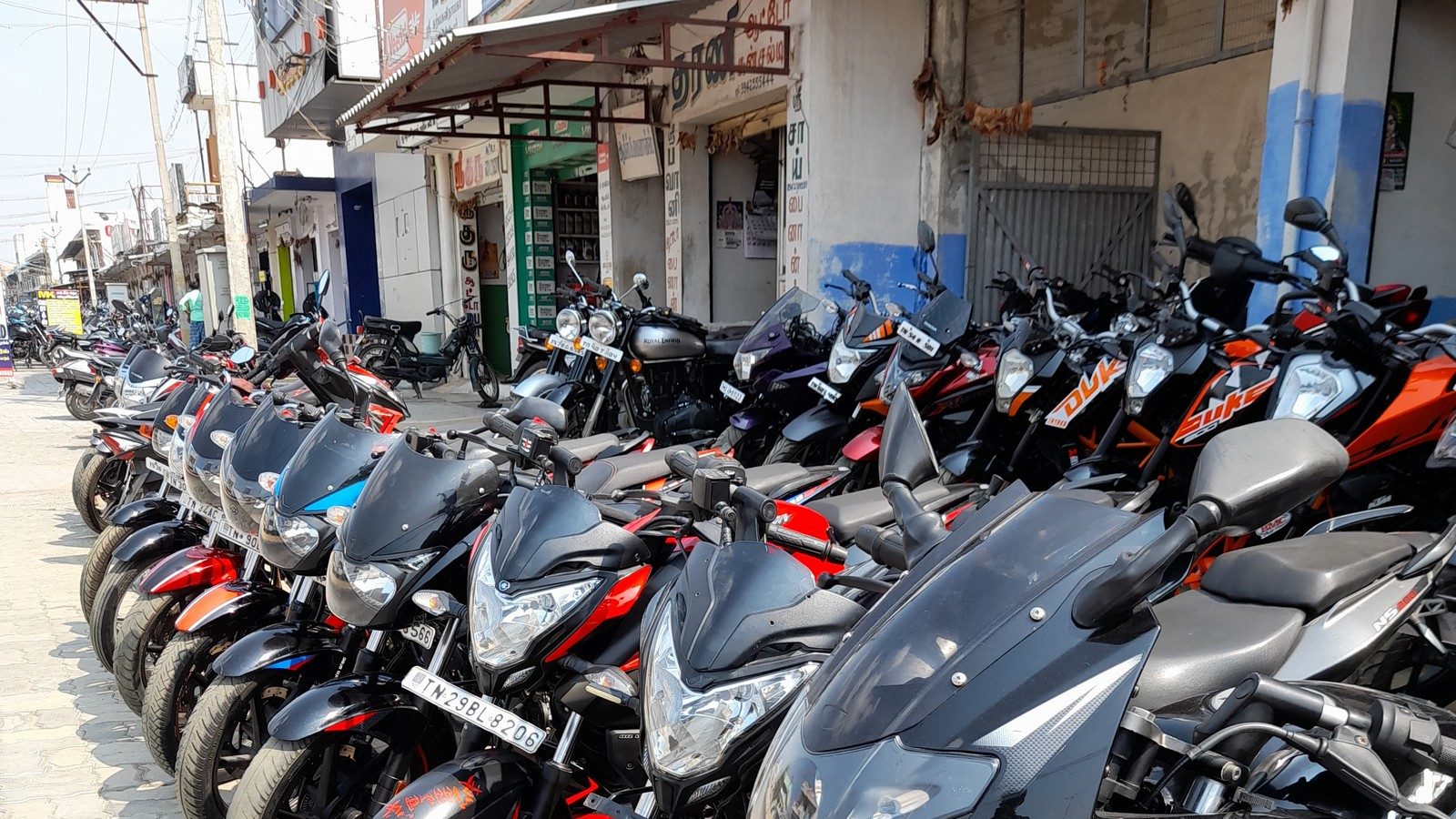 நாமக்கல்: செகண்ட் ஹேண்ட் பைக்குகளுக்கு இப்படி ஒரு மார்கெட்  இருக்கா!?