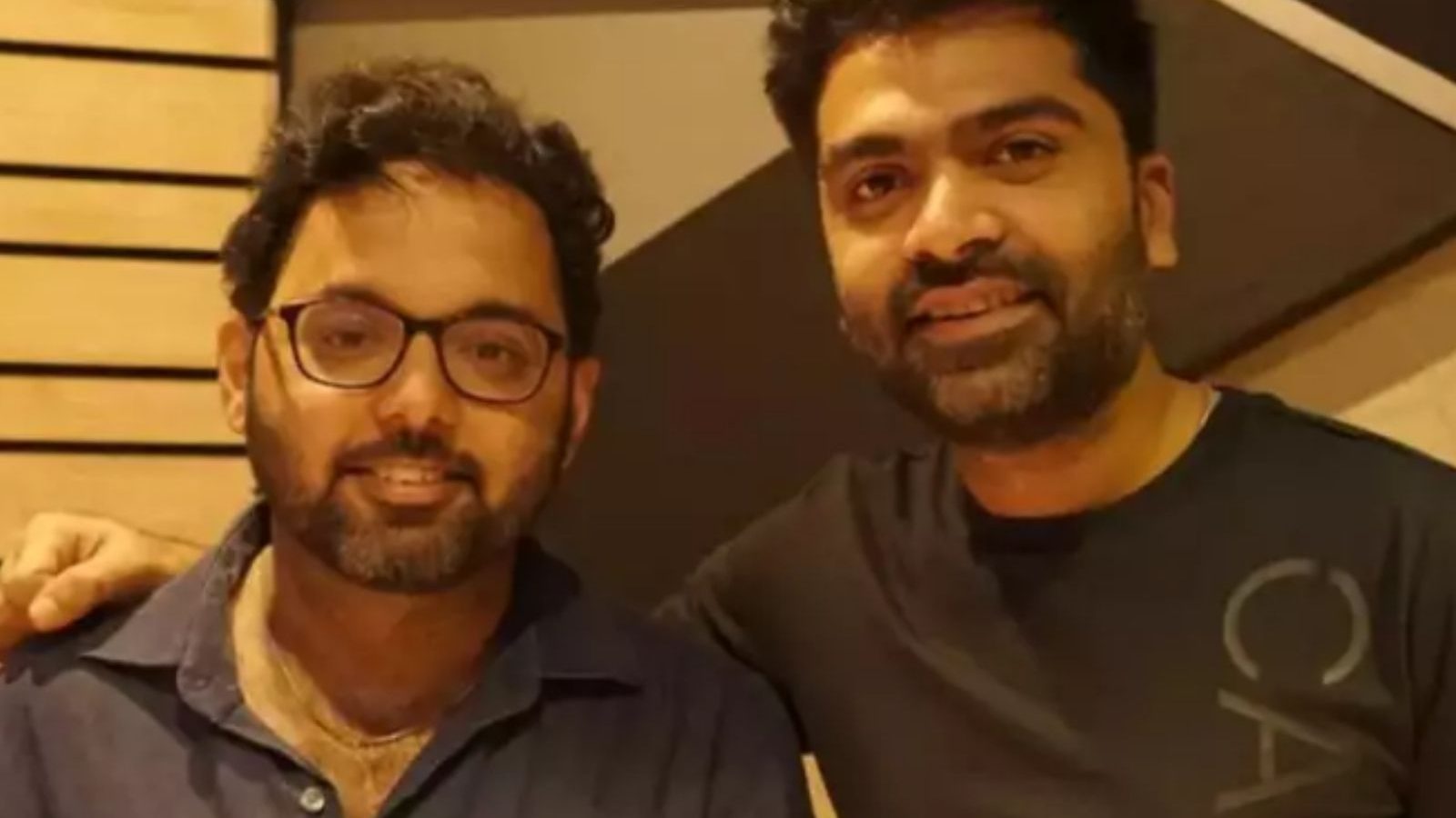 அபுபக்கர் அப்துல்லாவுக்காக பாடிய அப்துல் காலிக்...!