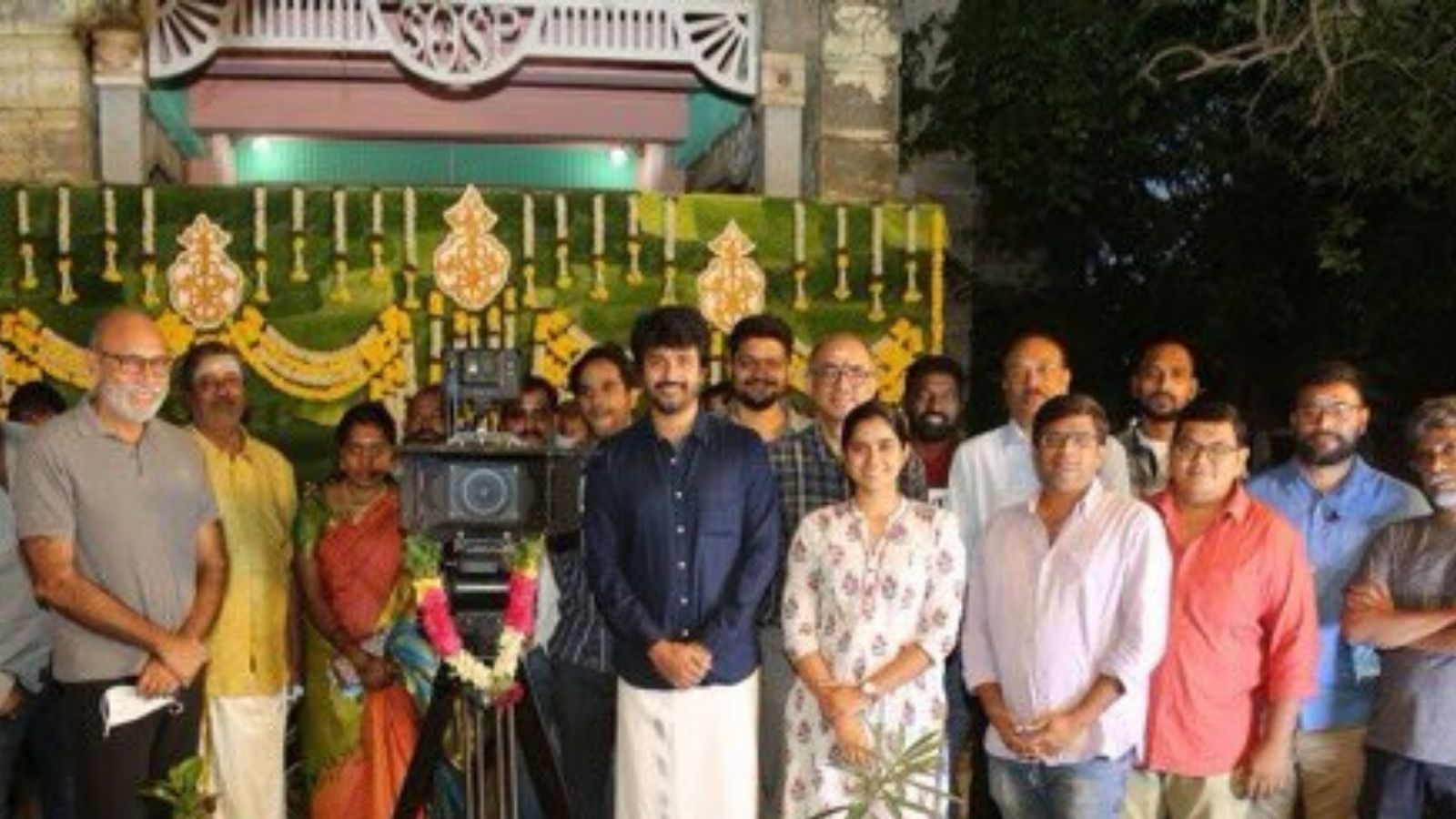 சிவகார்த்திகேயனின் புதிய படம் பூஜையுடன் தொடங்கியது - படங்கள்!