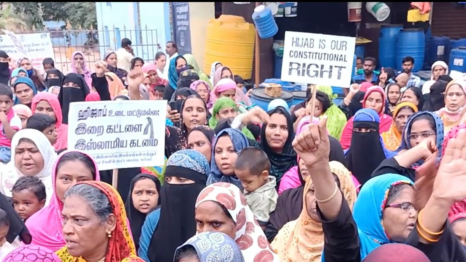 ஹிஜாப் விவகாரம்: கம்பத்தில் இஸ்லாமிய இயக்கங்கள் கண்டன ஆர்ப்பாட்டம்