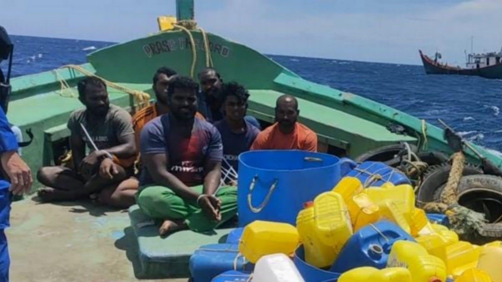 கன்னியாகுமரி மாவட்ட மீனவர்கள் 8 பேர் இந்தோனேசிய கடற்படையால் கைது..