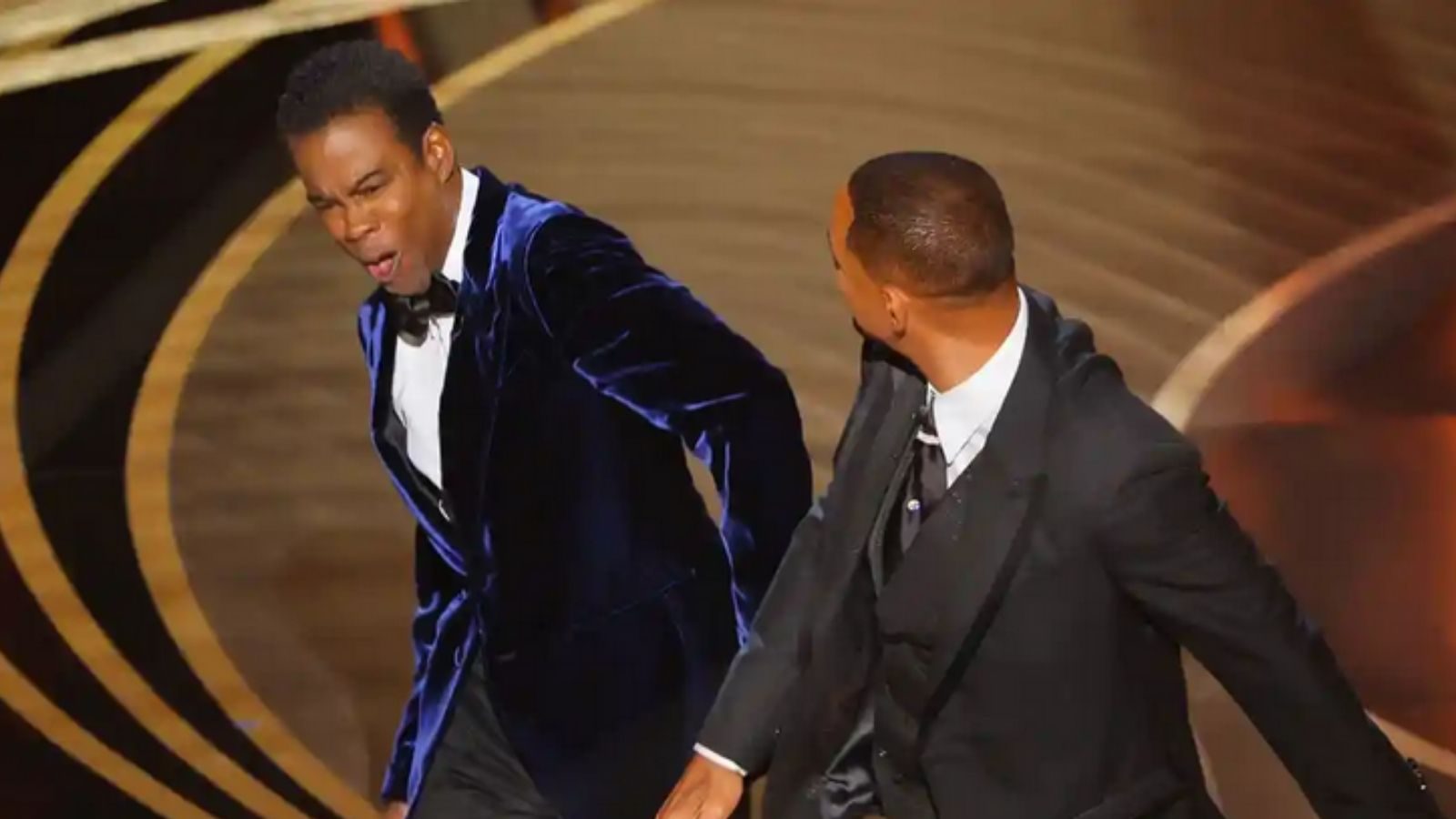 Will Smith: ஆஸ்கர் மேடையில் சக நடிகரை கன்னத்தில் அறைந்த வில் ஸ்மித் - பின்னணி இதுதான்