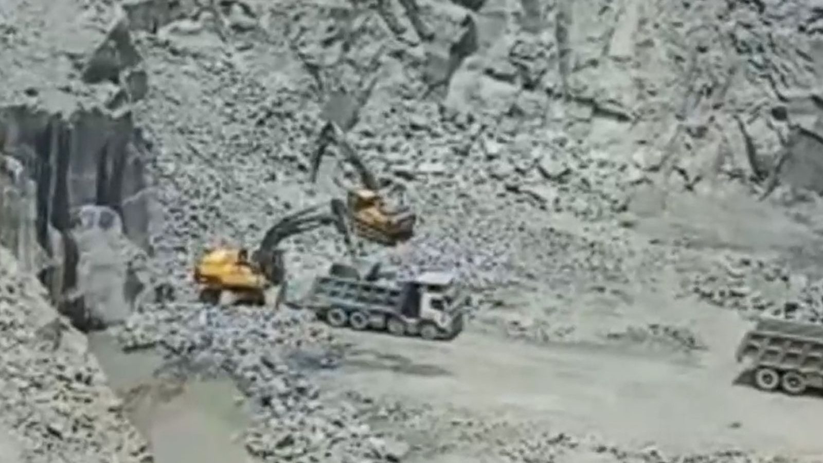 கிருஷ்ணகிரியில் உரிமம் இன்றி செயல்பட்டு வந்த 172 கல்குவாரிகள் - ஆர்டிஐ மூலம் அம்பலம்