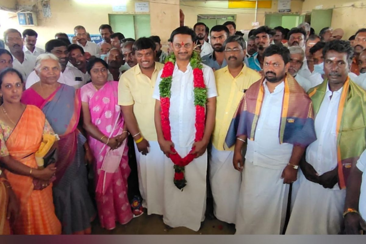 கோவையில் சுயேட்சை வேட்பாளர் ஒருவர் பேரூராட்சி தலைவராக தேர்வு!