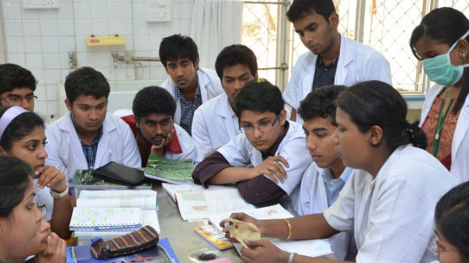 2022-23ம் ஆண்டுக்கான நர்சிங், பி.பார்ம் உள்ளிட்ட மருத்துவ படிப்புகளுக்கு விண்ணப்பிக்கலாம்- மருத்துவக் கல்வி இயக்ககம் அறிவிப்பு