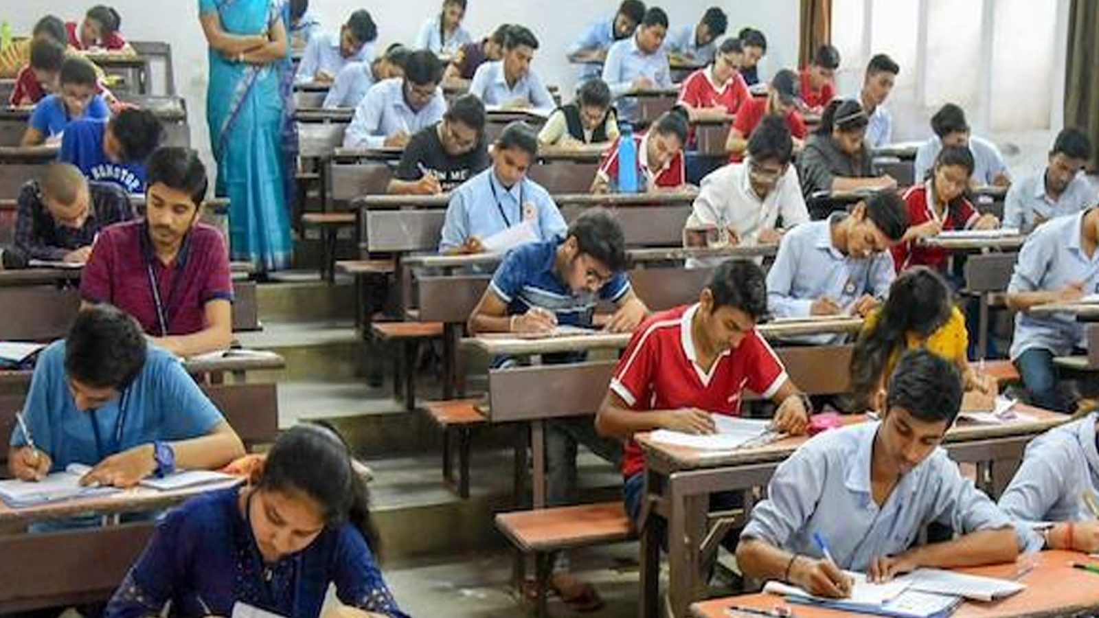 டிஎன்பிஎஸ்சி குரூப் 4 தேர்வு: தட்டச்சர்/சுருக்கெழுத்தர் சான்றிதழ் ஏன் முக்கியமானது?