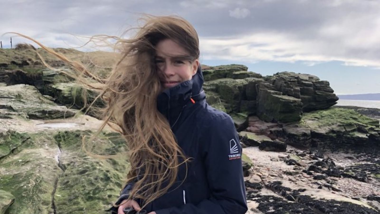 இங்கிலாந்து பெண்ணின் கூந்தலில் 84 நாட்களாக கூடு கட்டி வாழ்ந்த பறவை... காரணம் என்ன தெரியுமா.?