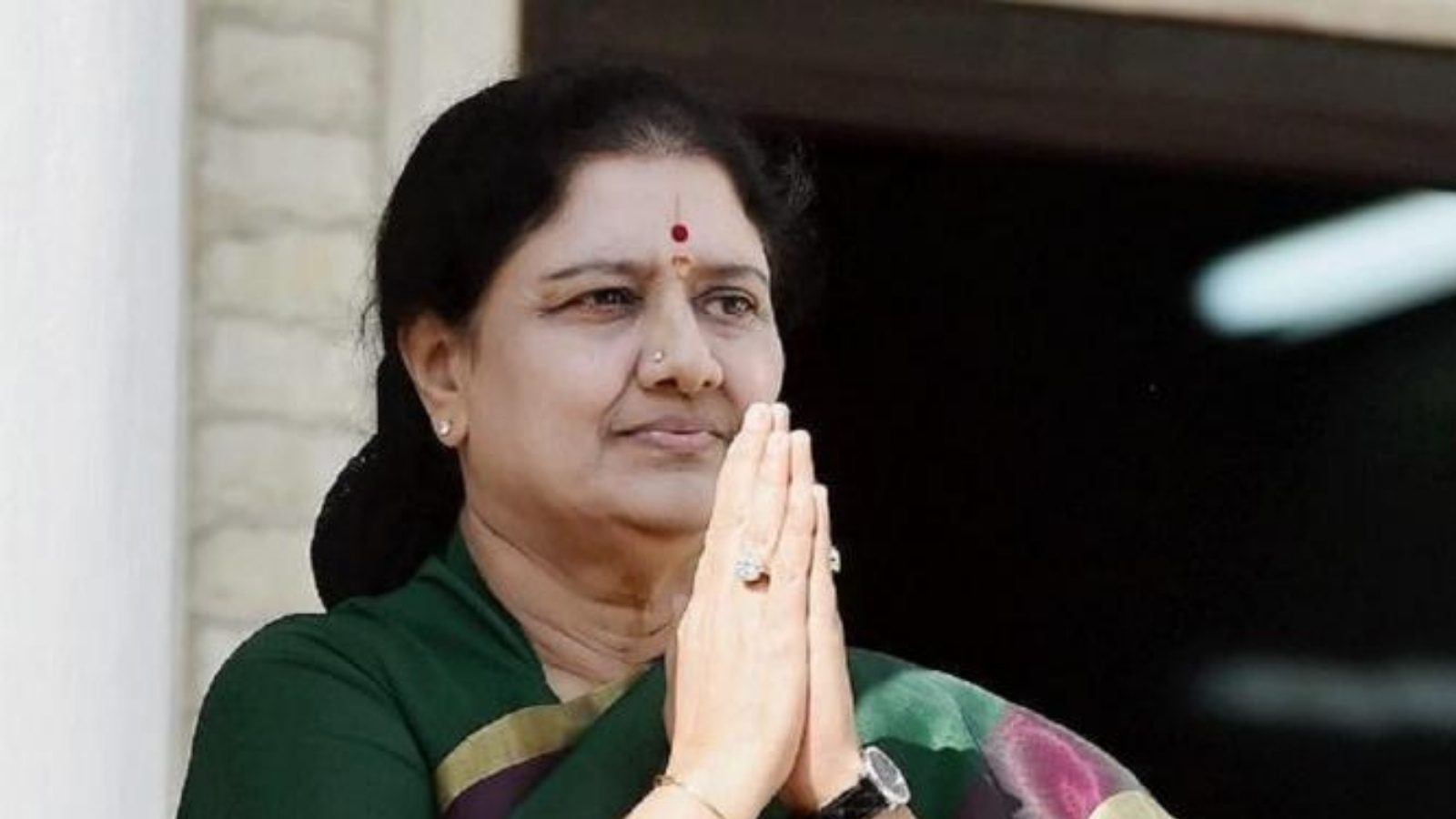 தொண்டர்களின் ஏக்கங்கள், முழக்கங்கள் எதிர்பார்ப்புகள் அனைத்தும் நிச்சயம் நிறைவேறும் - வி.கே. சசிகலா