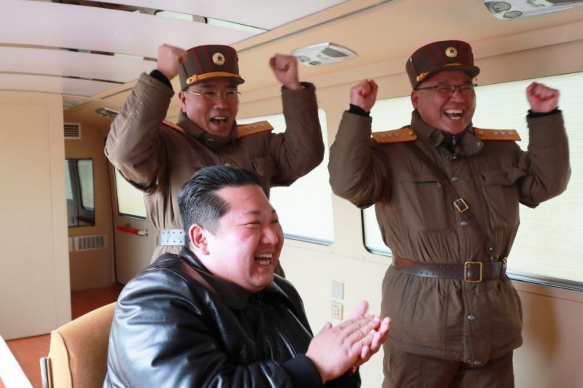 Northe Korea President Kim Jong Un | ஐ.சி.பி.எம். எனப்படும் கண்டம் விட்டு கண்டம் பாய்ந்து தாக்குதல் நடத்தும் ஏவுகனைகளை வடகொரியா அதிக எண்ணிக்கையில் வைத்துள்ளது. 