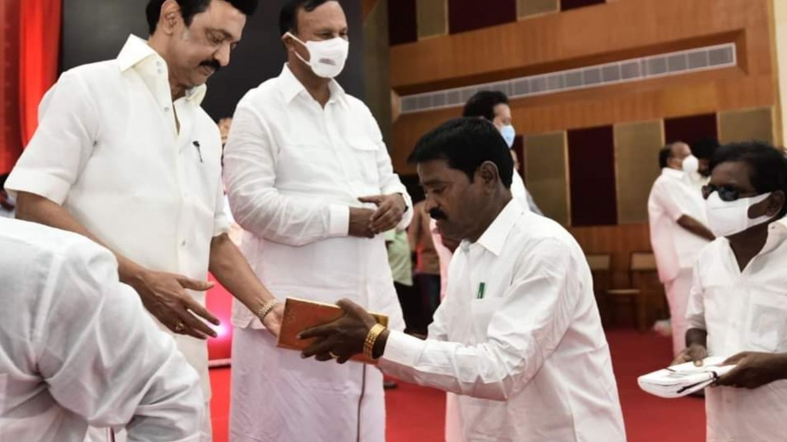 கடலூர் எம்.எல்.ஏ கோ.அய்யப்பன் திமுகவில் இருந்து தற்காலிக நீக்கம்: மறைமுகத் தேர்தல் சர்ச்சையால் நடவடிக்கை