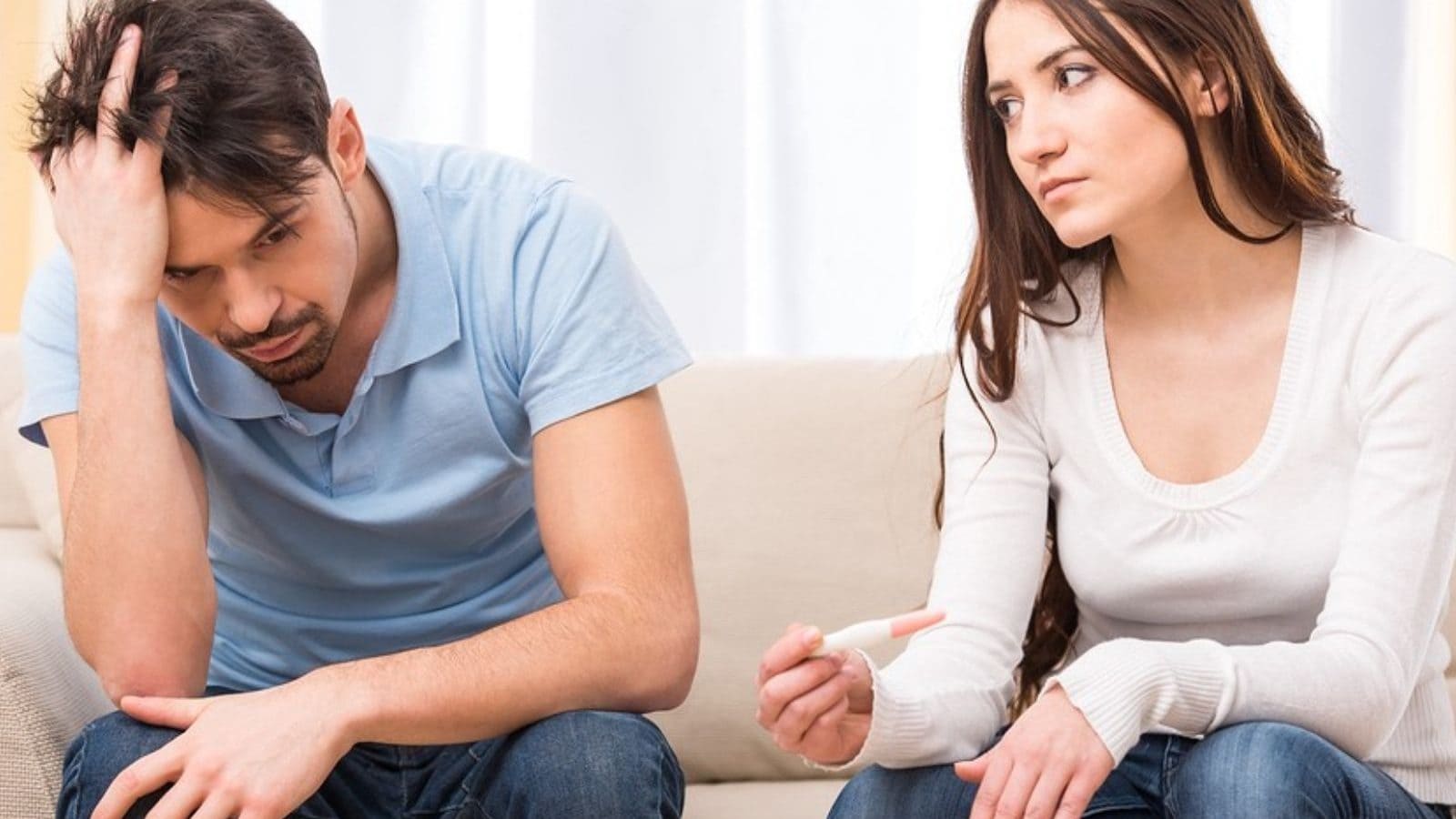 முதிர்ச்சியற்று நடந்து கொள்ளும் உங்கள் கணவரை சமாளிப்பது எப்படி