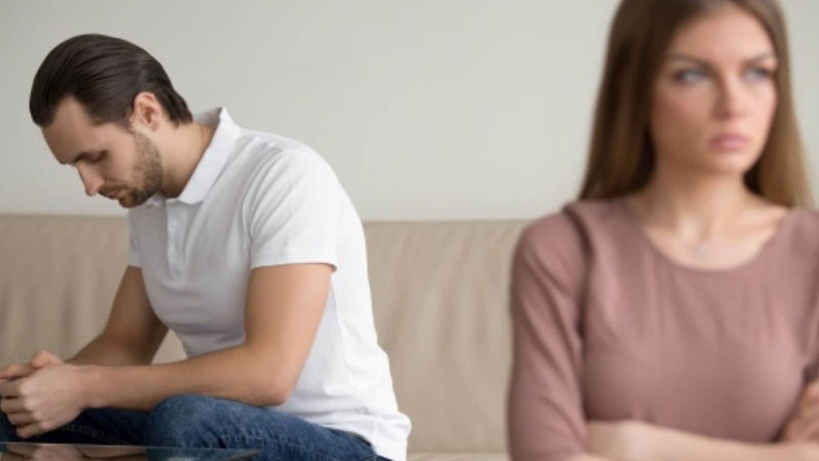 ஆண், பெண் உறவில் நிலவும் அதிகார துஷ்பிரயோகம் : இதை தவிர்ப்பது எப்படி..?