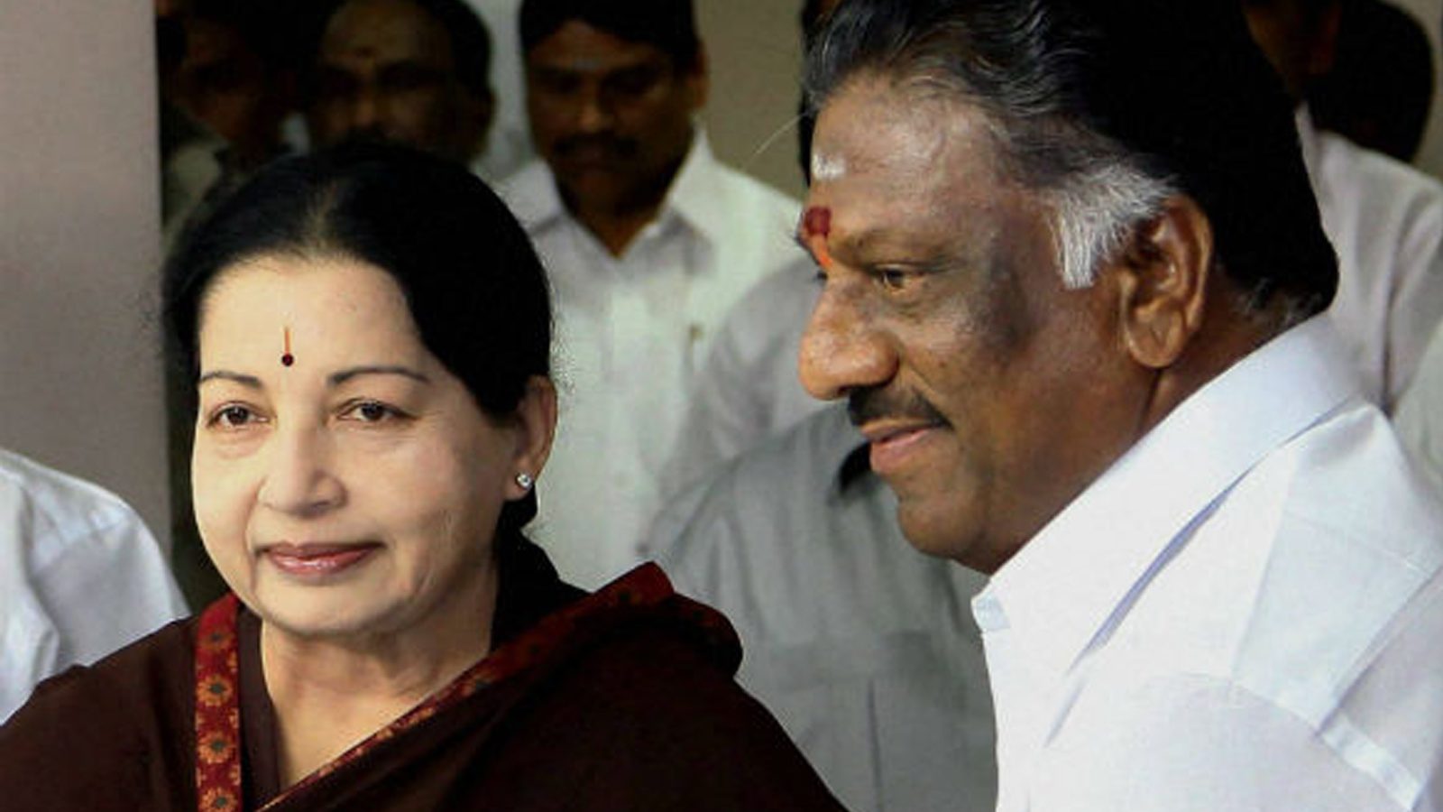 ஜெயலலிதா மரணம்.. 78 கேள்விகள்.. 3 மணி நேர விசாரணை.. ஓ.பி.எஸ் பரபரப்பு வாக்குமூலம்