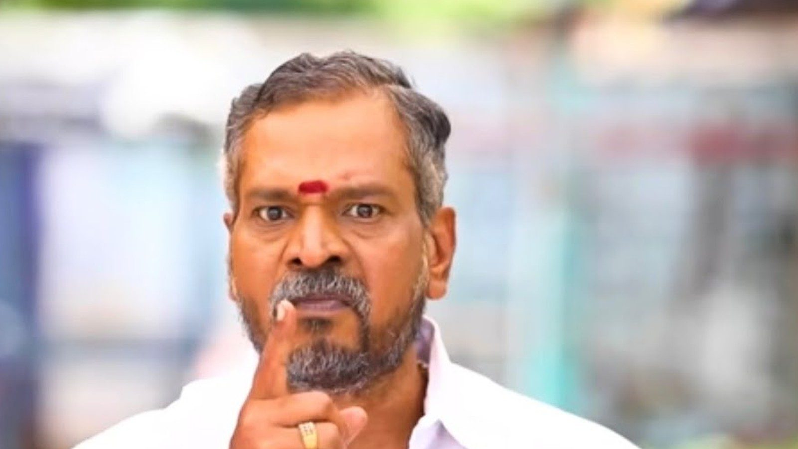 கடனில்  சிக்கிய பாண்டியன் ஸ்டோர்ஸ் குடும்பம்.. பழி வாங்கும் மீனாவின் அப்பா!