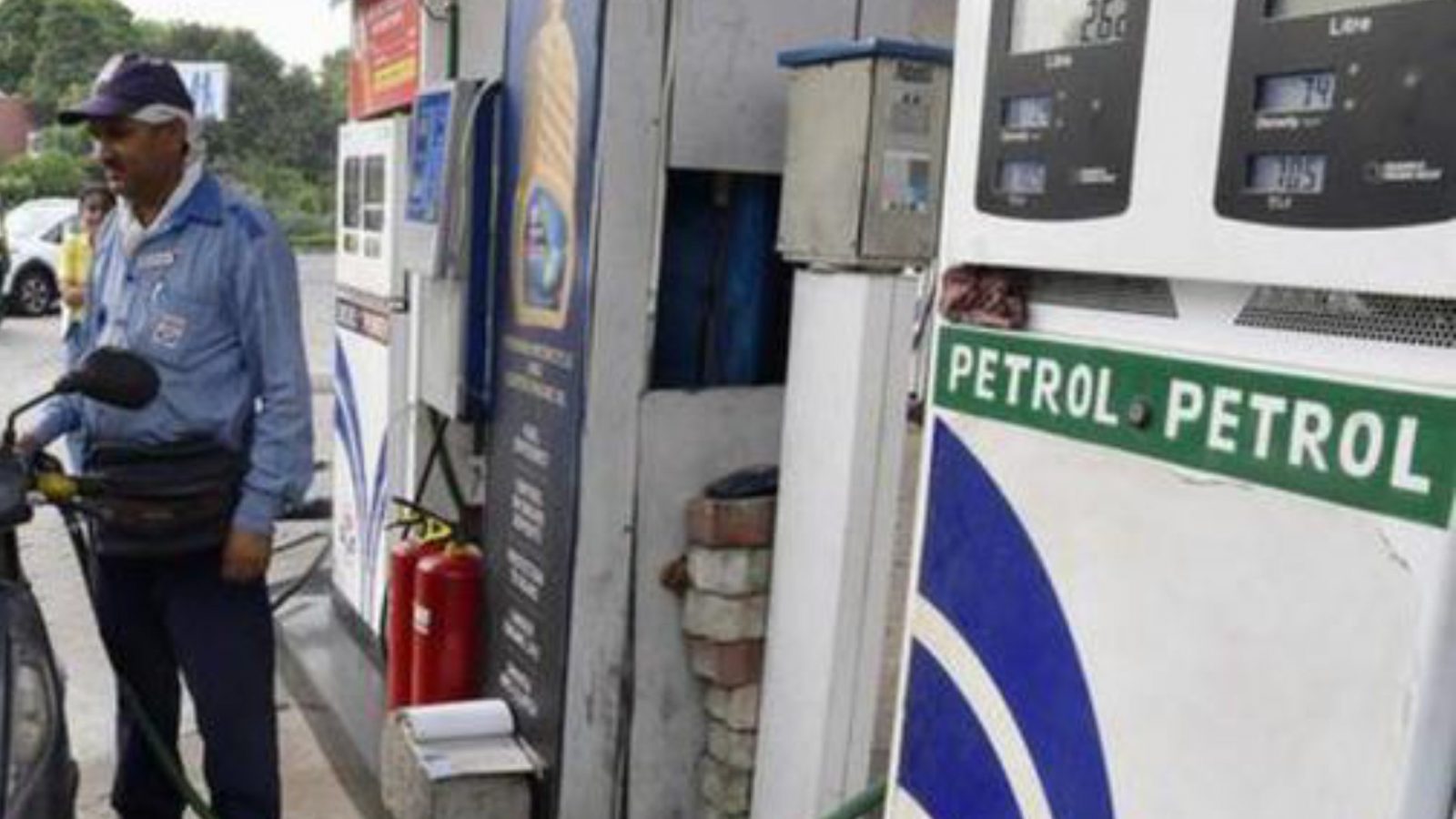 ராமநாதபுரம் மாவட்டத்தின் பெட்ரோல் - டீசல் இன்றைய (11.04.2022) விலை நிலவரம்