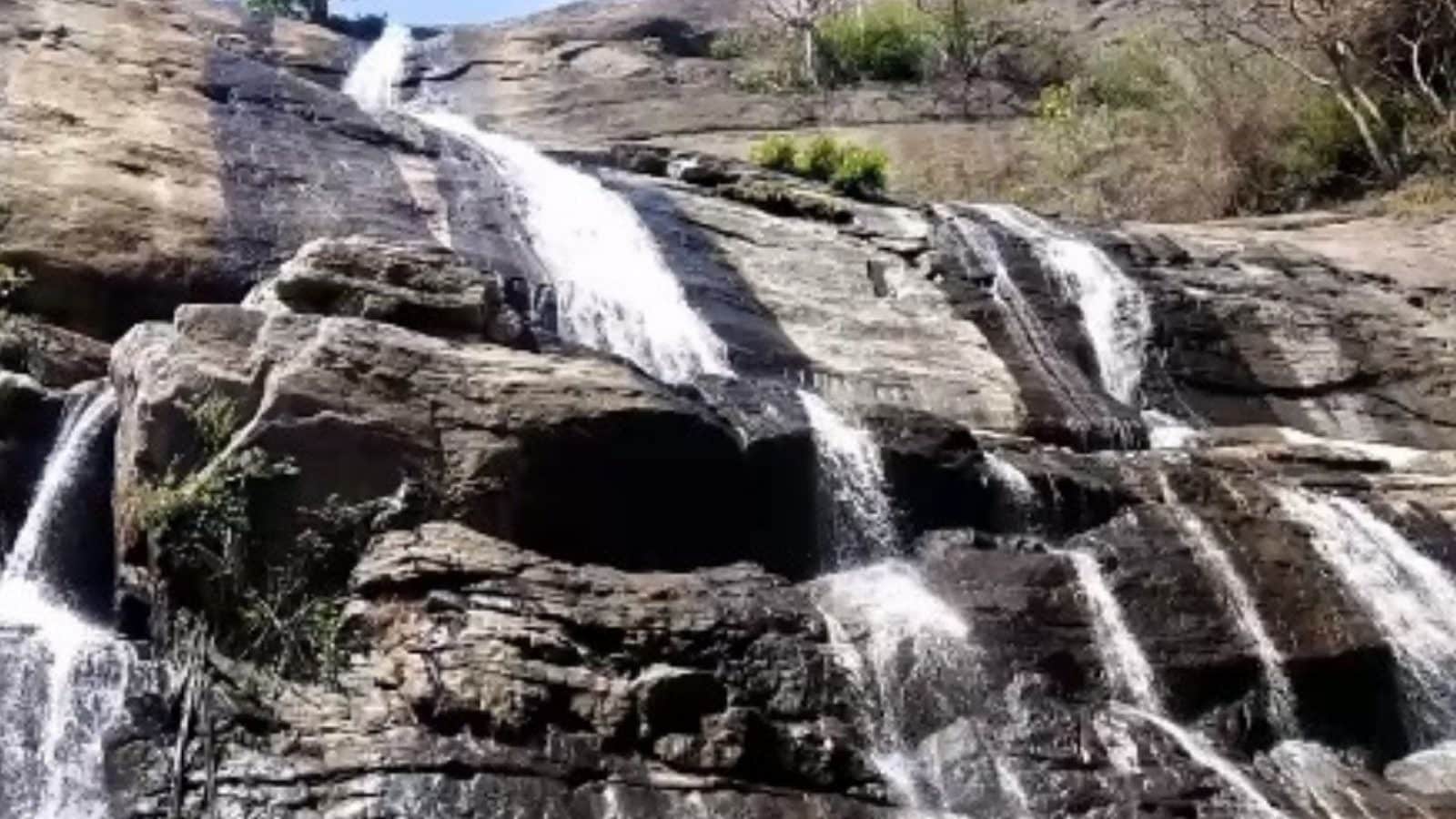 Courtallam Season Update | கோடையிலும் கொட்டும் குற்றாலம் அருவி... மகிழ்ச்சியில் தென்காசி மக்கள்