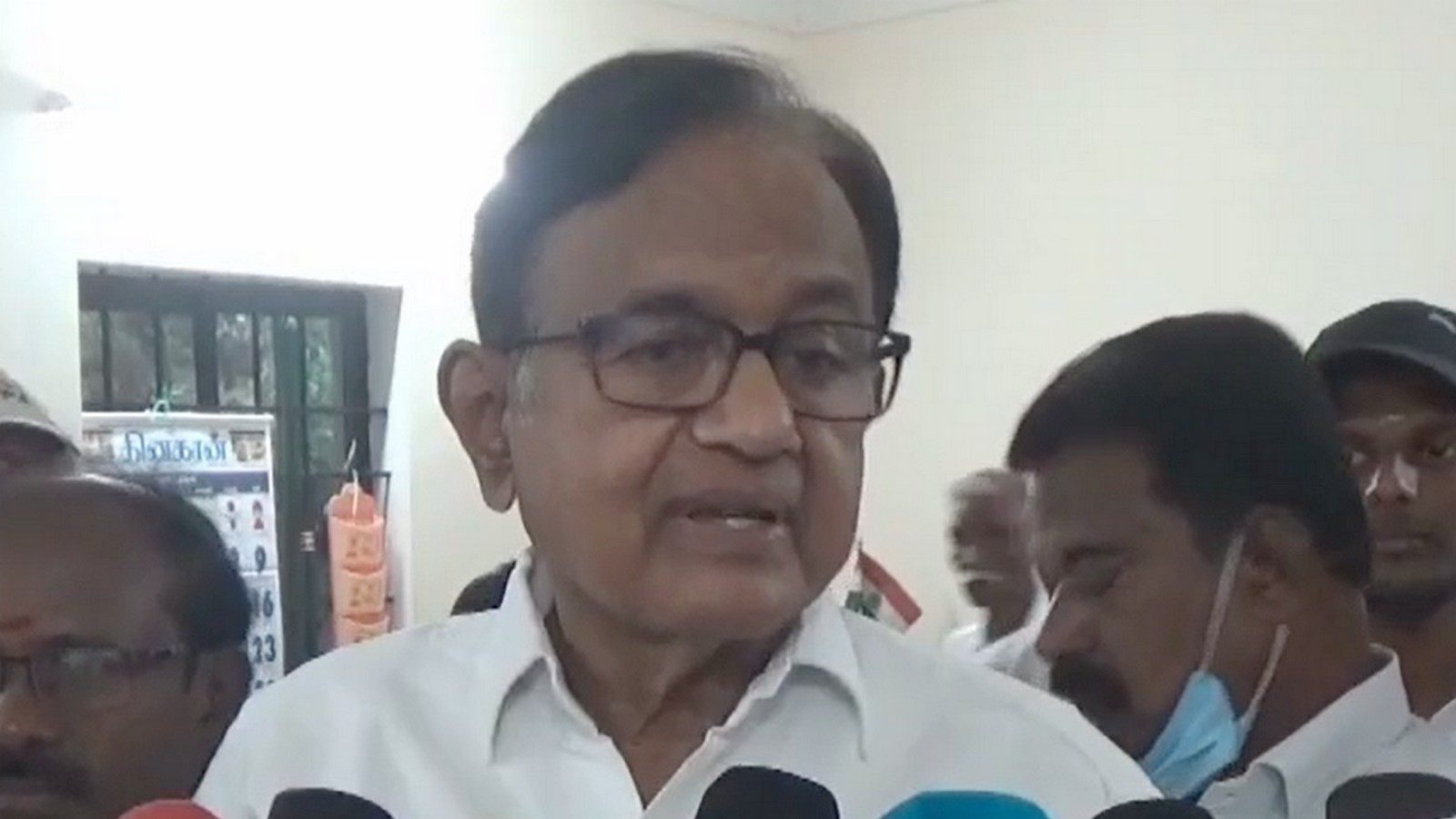 மைலாப்பூரில் சுண்டைக்காய் விலை கேட்டால் விலைவாசி உயர்வுக்கு தீர்வு கிடைக்காது..!- ப.சிதம்பரம் விமர்சனம்