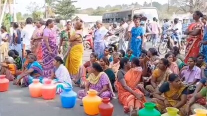 பொதுமக்கள் ஆர்ப்பாட்டம்