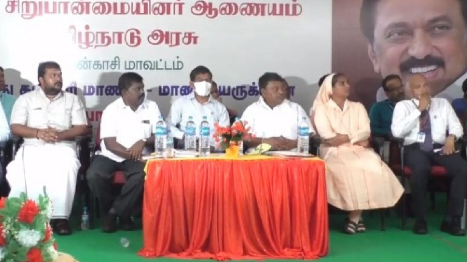 தென்காசியில் கல்லூரி மாணவர்களுக்கான பேச்சுப் போட்டி : 76 மாணவ மாணவிகள் பங்கேற்பு
