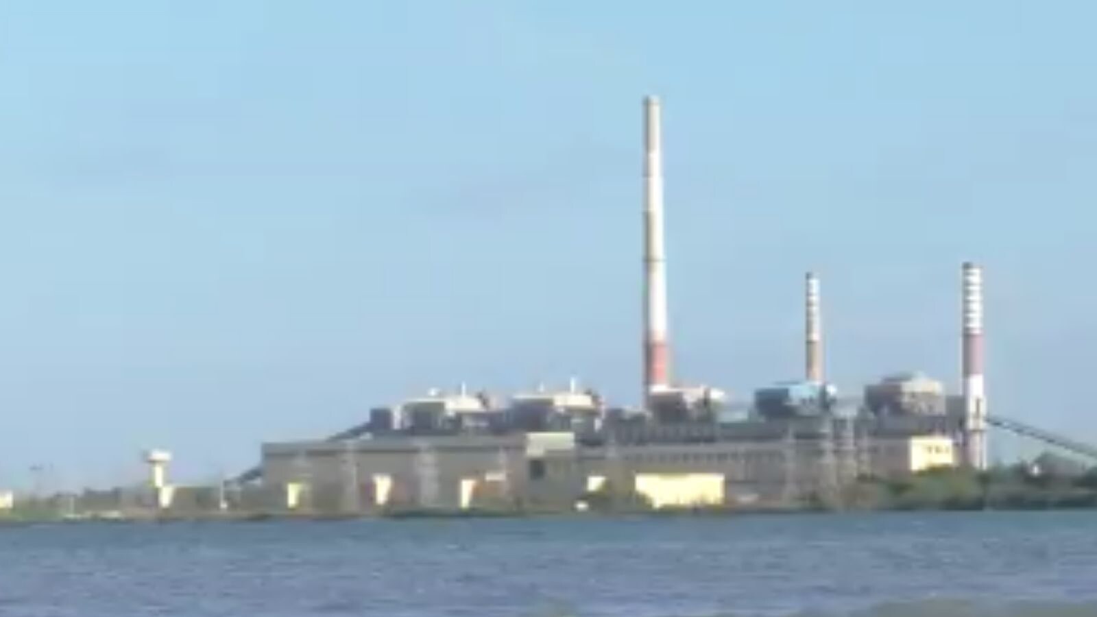 தூத்துக்குடி அனல்மின் நிலையத்தில் 4 யூனிட்கள் நிறுத்தம்..  840 மெகாவாட் மின் உற்பத்தி பாதிப்பு