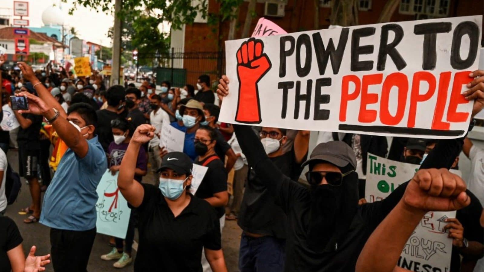 கோத்தபய ராஜபக்சே பதவியை ராஜினாமா செய்ய வேண்டும்..  எதிர்க்கட்சிகள் போர்க்கொடி