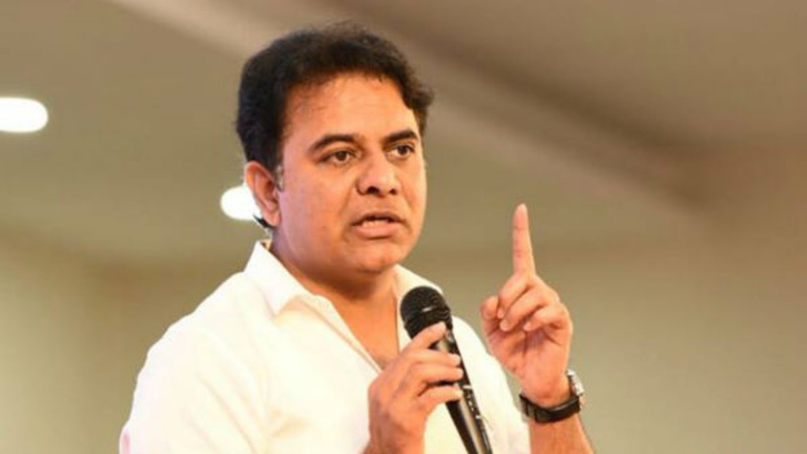 ''என்ன மொழி பேச வேண்டும் என்பதை மக்களே தீர்மானிக்கட்டும்'' - இந்தி விவகாரத்தில் அமித் ஷாவுக்கு கே.டி.ஆர். கண்டனம்