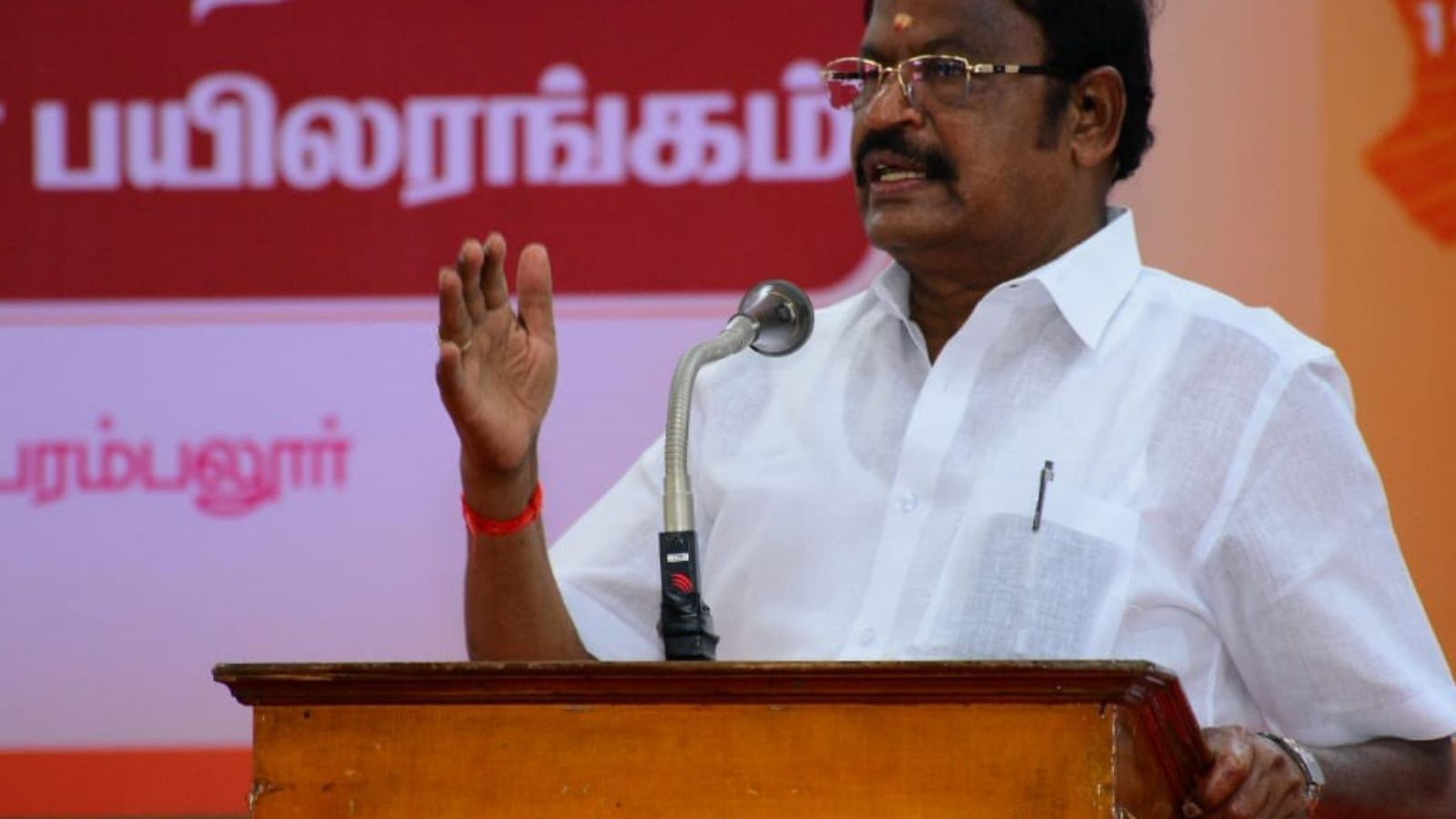 சொத்து வரி பிரச்னையை திசைதிருப்ப திமுக மொழி பிரச்னையை கையில் எடுக்கிறது - வி.பி.துரைசாமி