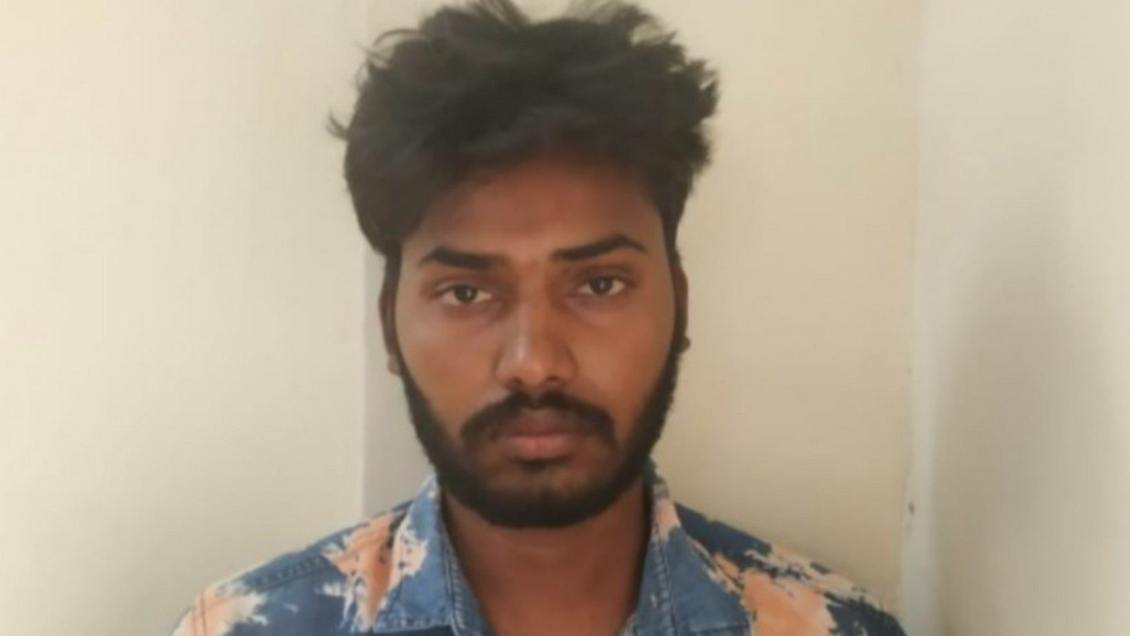 முன்னாள் காதலியின் புகைப்படத்தை சமூக வலைத்தளத்தில் ஆபாசமாக வெளியிட்ட இளைஞர் கைது