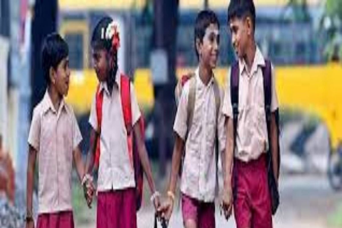 கோடை வெயிலை சமாளிக்க ஸ்கூல் லீவு... அமைச்சர் அன்பில் மகேஷ்