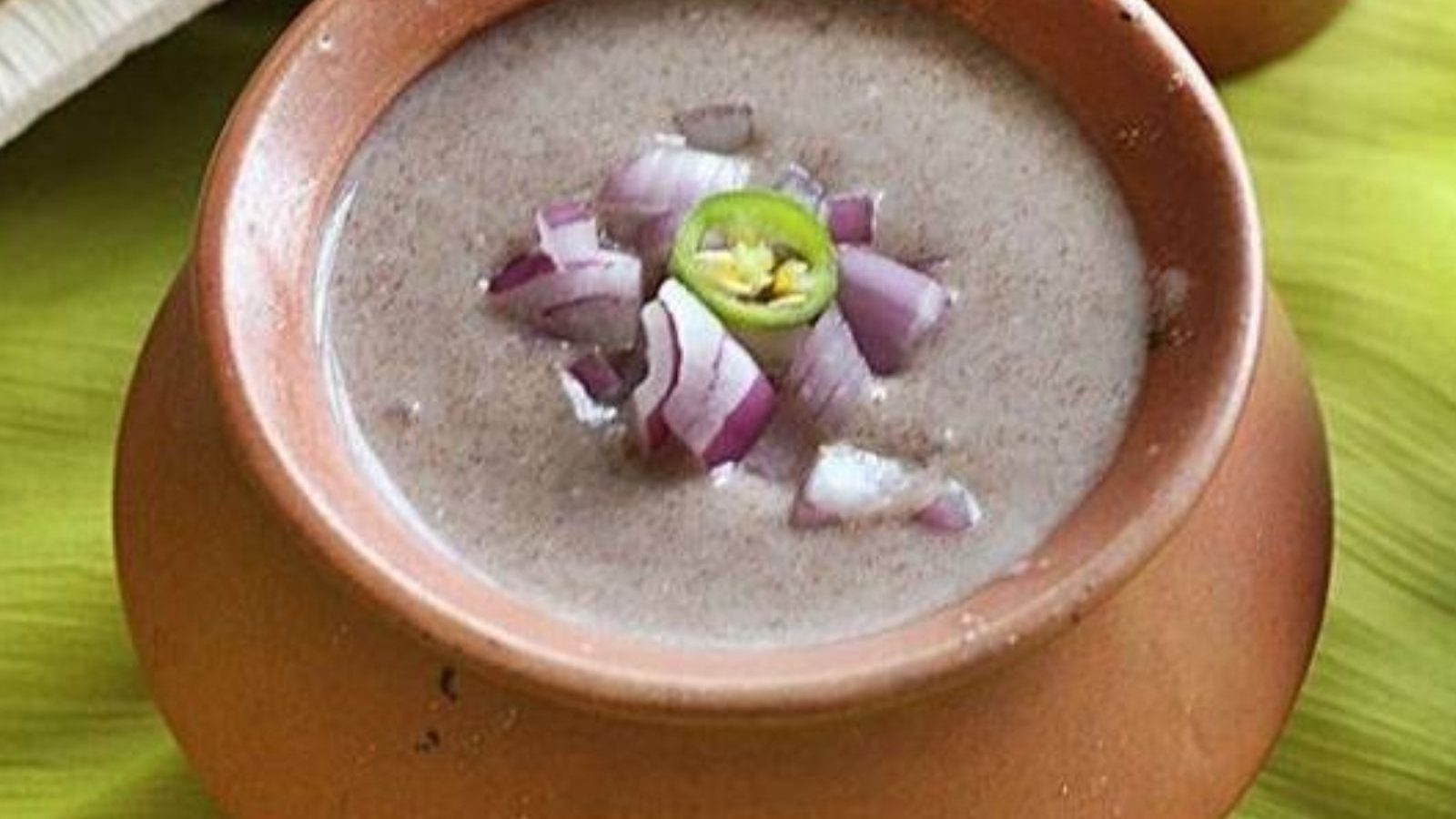 வெயிலுக்கு குளுர்ச்சி தரும் கேழ்வரகு கூழ் : வீட்டிலேயே செய்து சாப்பிட ரெசிபி..!