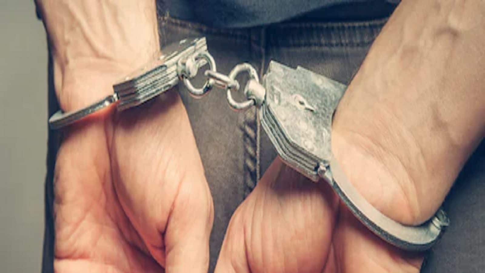 பழங்குடி பெண்ணை நிர்வாணப்படுத்தி தாக்கிய 9 கிராமவாசிகள் - கர்நாடகாவில் கொடூரம்