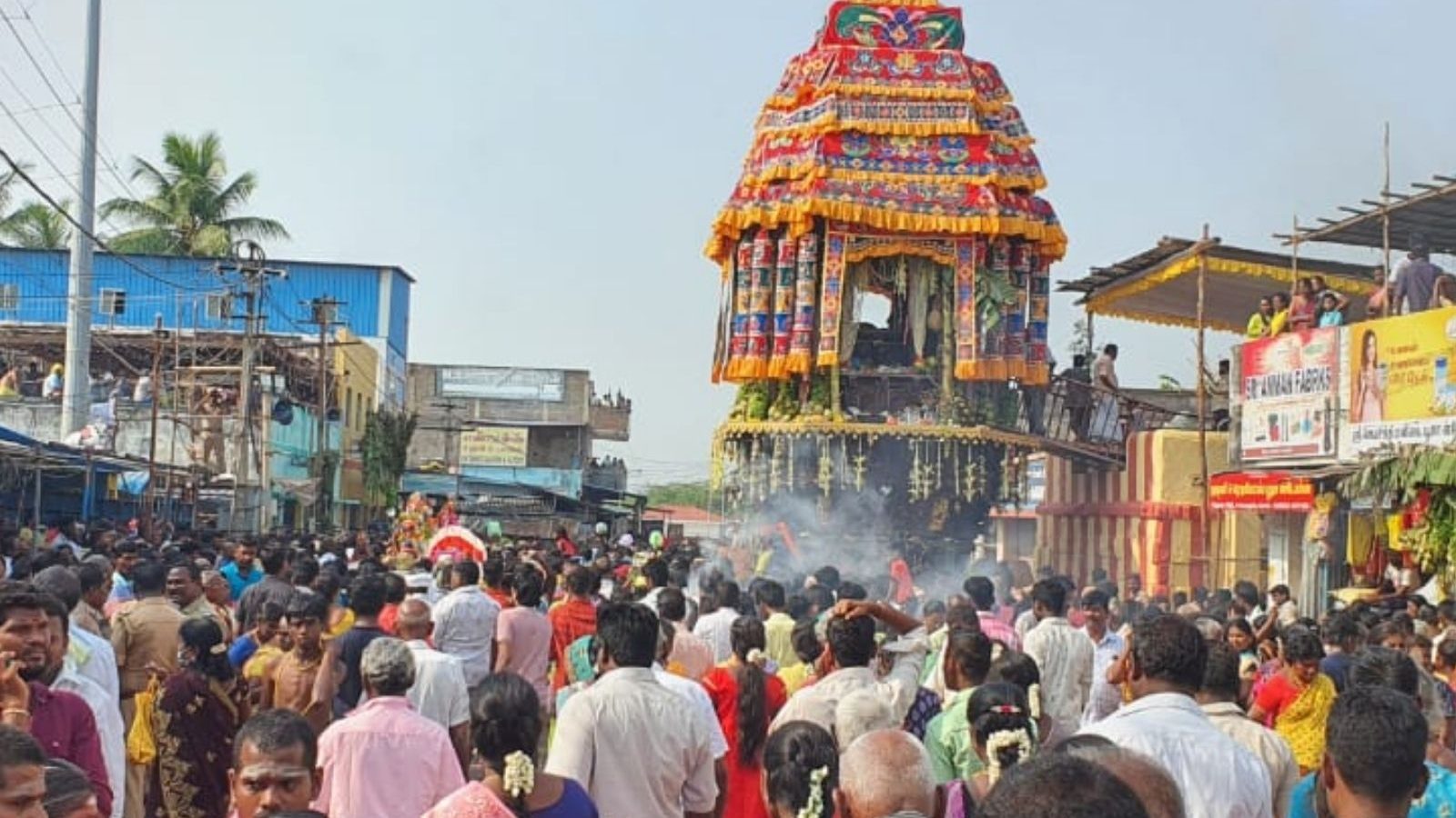 சமயபுரம் மாரியம்மன் கோயிலில் இன்று சித்திரைத் தேரோட்டம்... 