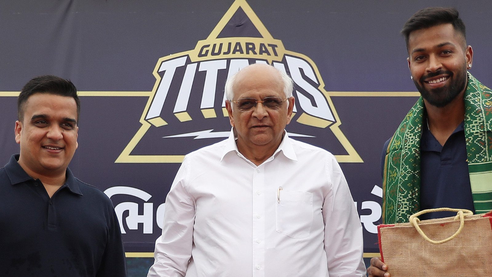 IPL 2022: சாம்பியன் குஜராத் டைட்டன்ஸ் அணியை வரவேற்று உபசரித்த குஜராத் முதல்வர்