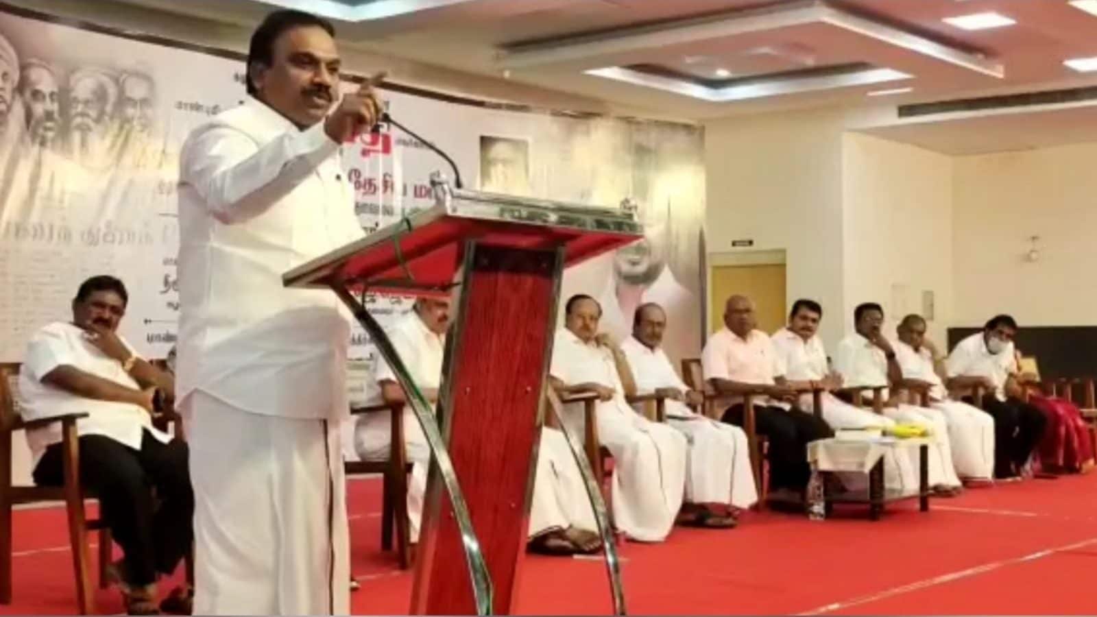 காமராஜர் கொண்டுவந்தது காங்கிரஸ் மாடல் அல்ல அதுவும் திராவிடம் தான் - ஆ.ராசா