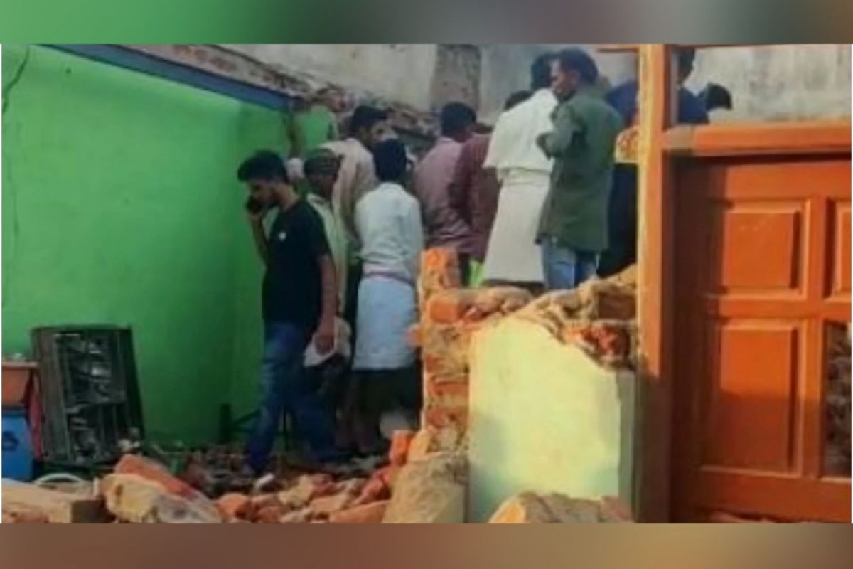 அதிகாலை நேரத்தில் சிலிண்டர் வெடித்து விபத்து - 4 பேர் பலி
