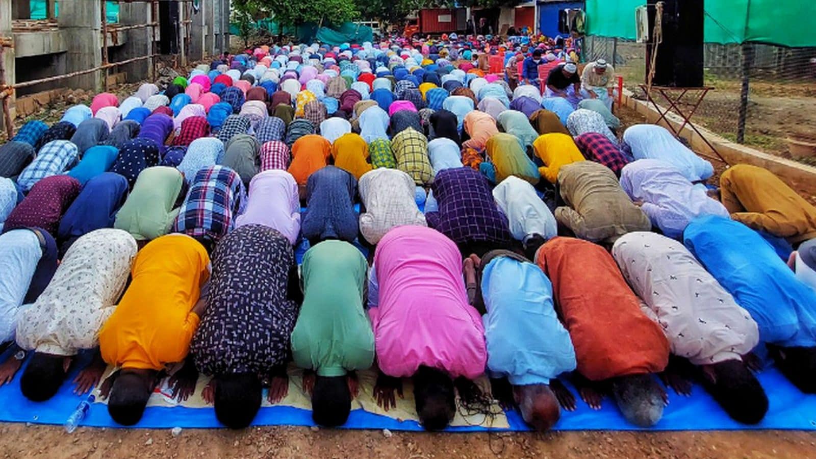 Ramzan: உலக அமைதி, கொரோனா தொற்று நீங்க வேண்டி மதுரையில் சிறப்பு தொழுகை