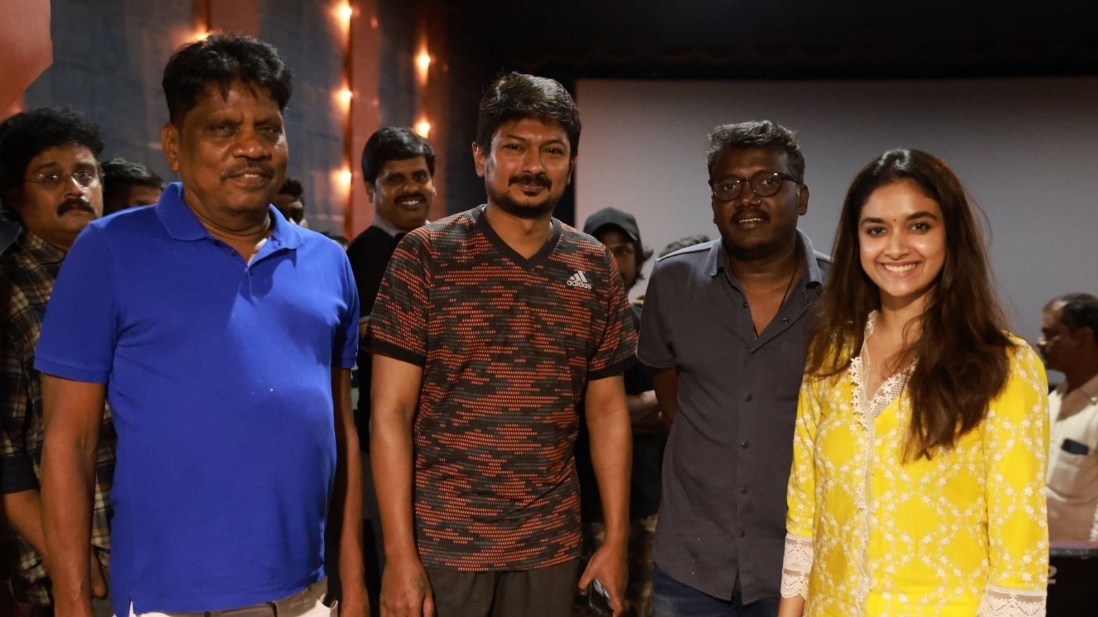 உதயநிதி ஸ்டாலினின் நெஞ்சுக்கு நீதியைப் பார்த்த மாமன்னன் குழுவினர்!