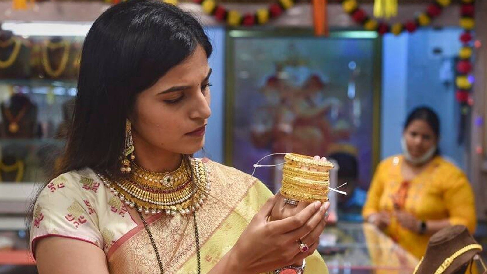 அட்சய திரிதியை அன்று ரூ.15,000 கோடிக்கு தங்கம் விற்பனை!