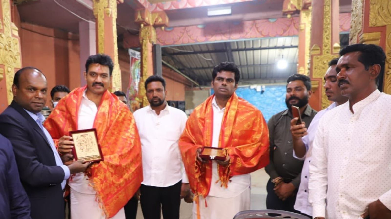 தமிழக பாஜக தலைவர் அண்ணாமலை இலங்கை பயணம்.. சீதை கோவிலில் தரிசனம்