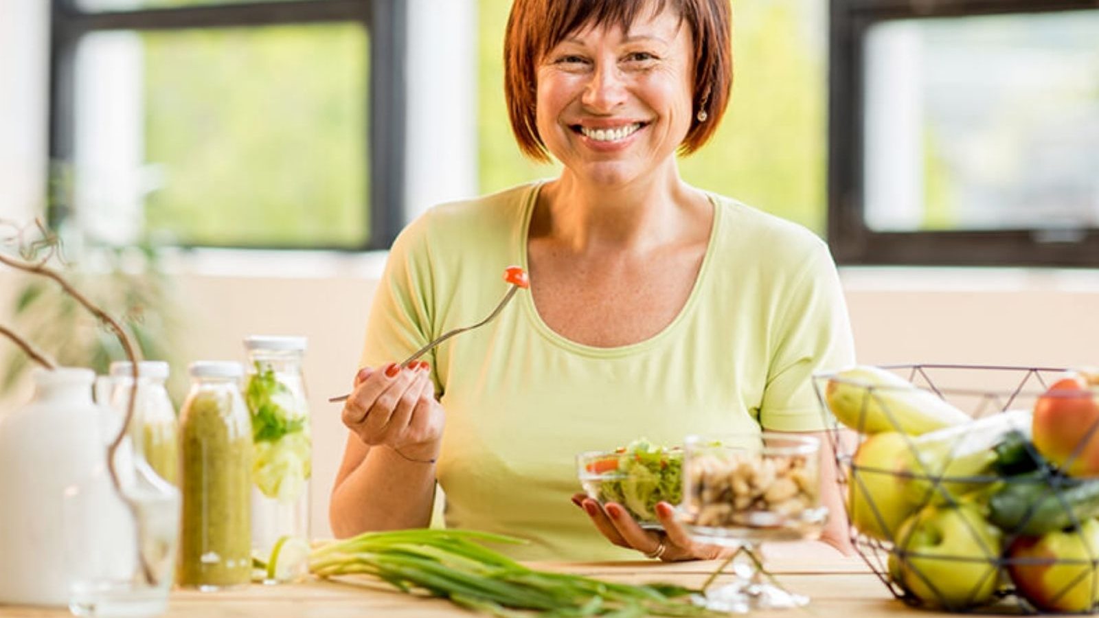 40 வயதை கடந்த அம்மாக்கள் கட்டாயம் எடுத்துக்கொள்ள வேண்டிய உணவுகள்..!