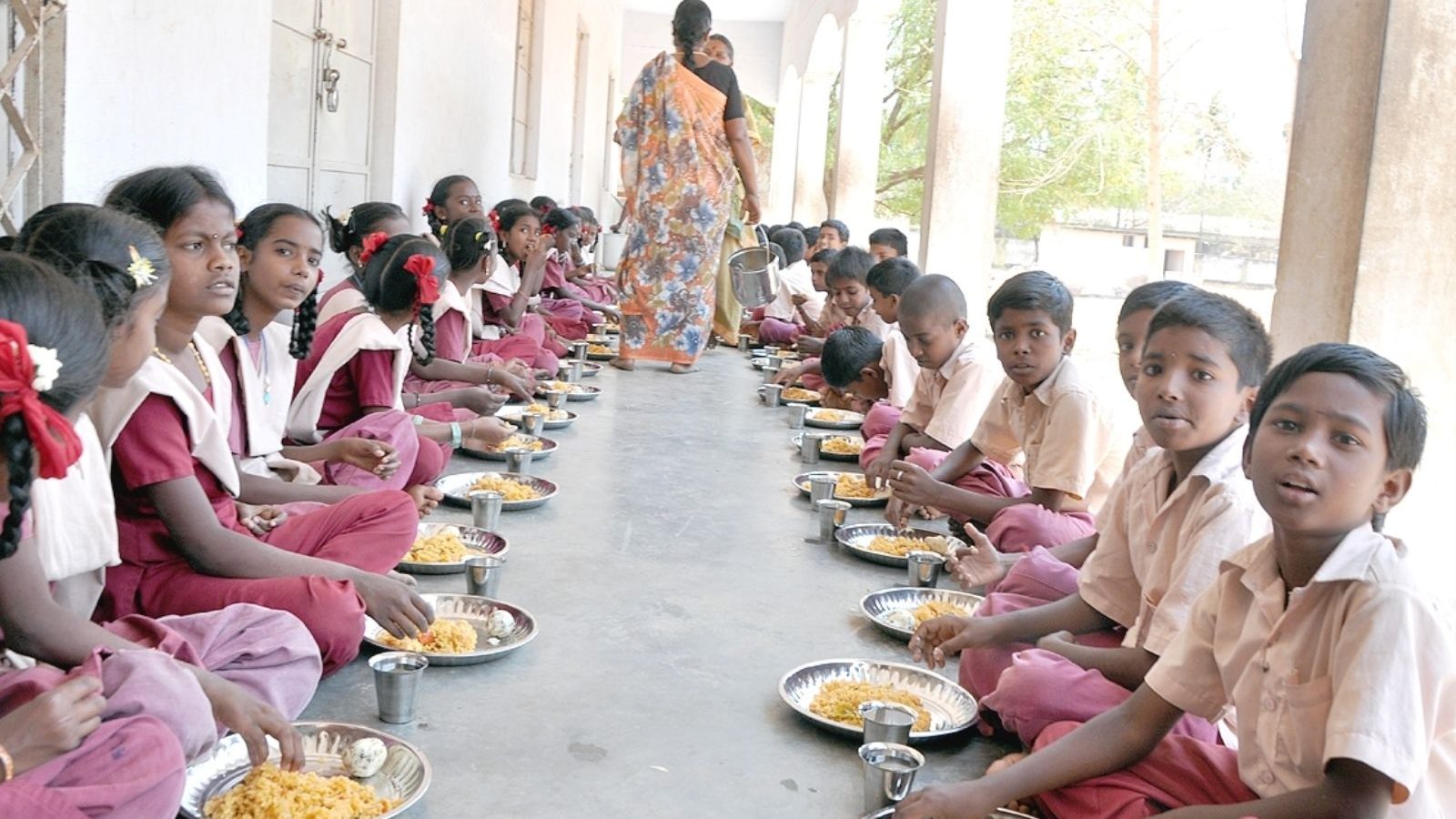 அரசு பள்ளி மாணவர்களுக்கு காலை சிற்றுண்டி: முதல்வர் மு.க.ஸ்டாலின் அறிவிப்பு