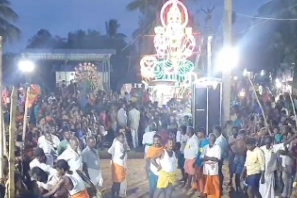 நாகப்பட்டினம் ஸ்ரீ செல்ல முத்து மாரியம்மன் ஆலயத்தில் தீமிதித் திருவிழா