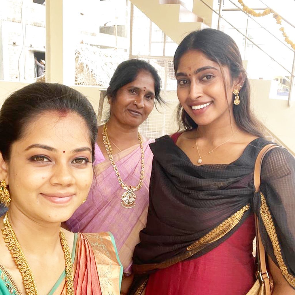  இருப்பினும் டாஸ்க்குகளில் நேர்மையுடன் விளையாடி ஆதரவையும் பெற்றார்.